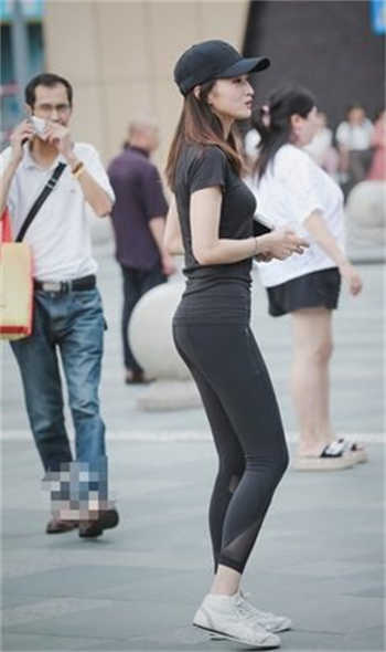 车模月儿叫什么名字