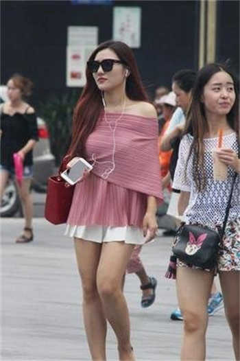 免费浏览打扑克男女