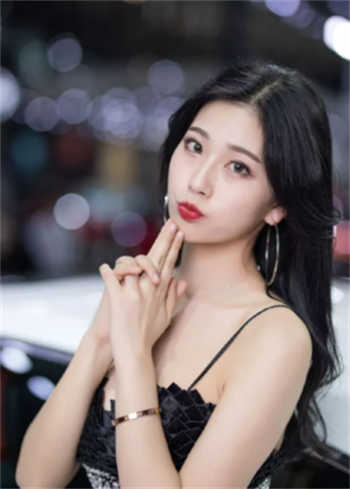 家长为了孩子屈服校长