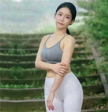 香草喵露露玻璃房少女