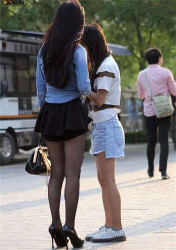 寝室一人战四女全文阅读