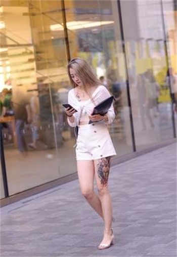 搭讪大师街头100个吻