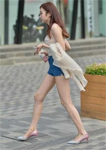高铁的女服务员韩国电影